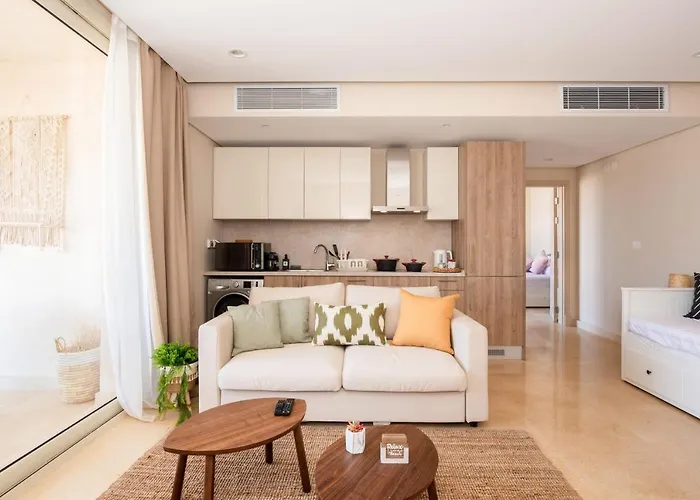 Апартаменты Chilled & Serene 1bdr Mangroovy Pool & Sea View