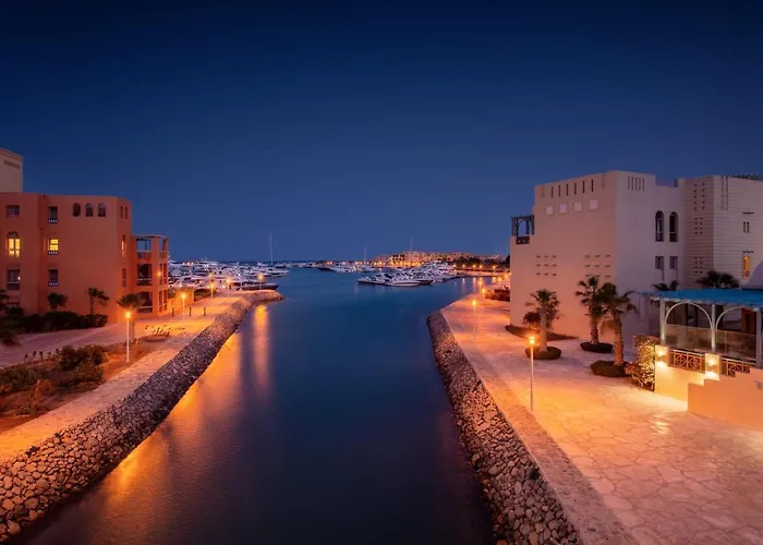 Daire Chilled & Serene 1bdr Mangroovy Pool & Sea View