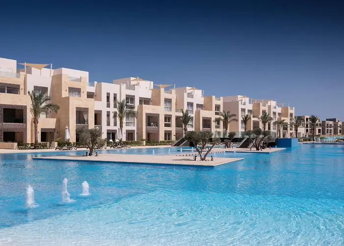 Chilled & Serene 1bdr Mangroovy Pool & Sea View Daire