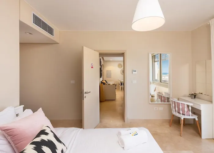 Chilled & Serene 1bdr Mangroovy Pool & Sea View